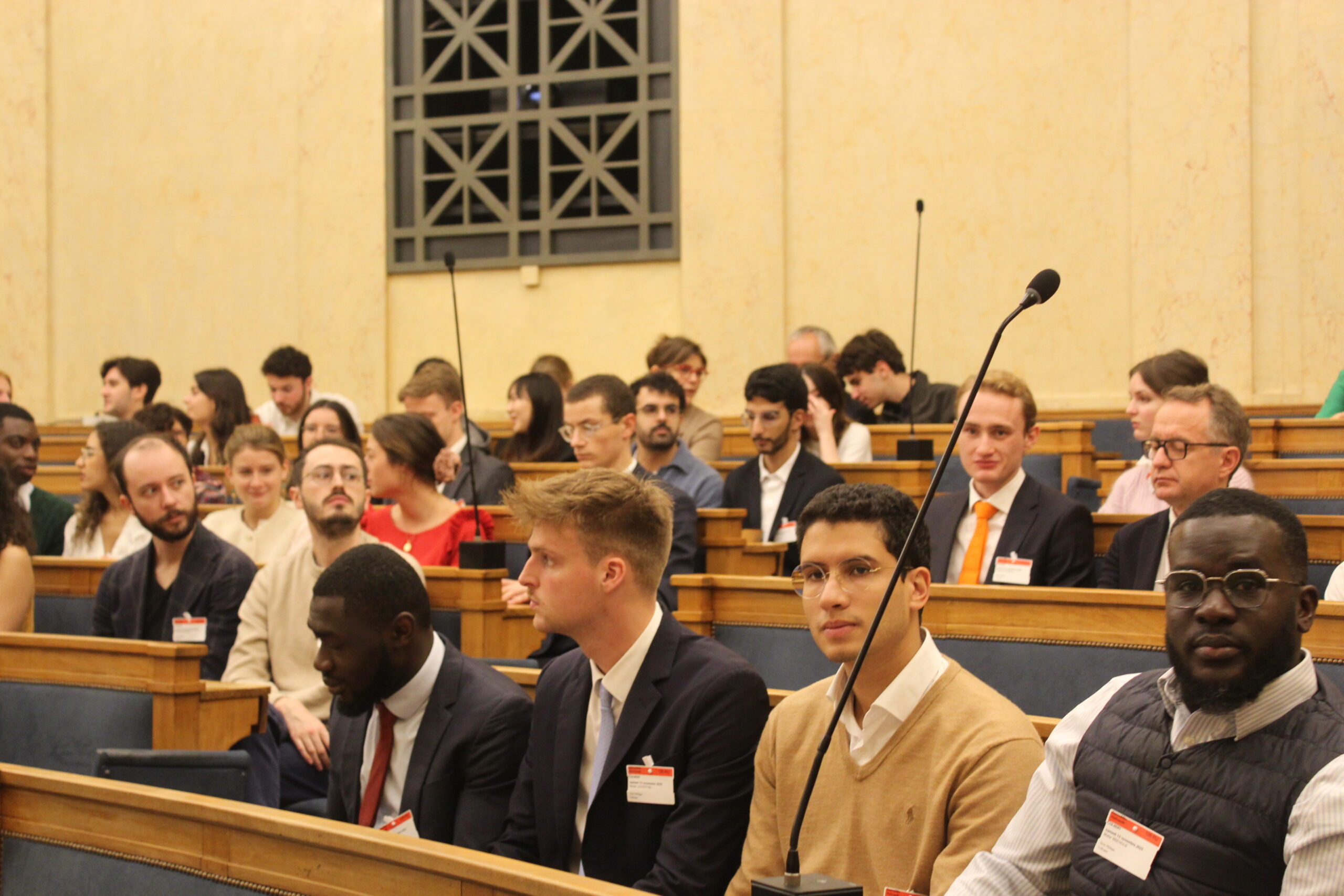 oncours d’éloquence Verbat’em à l’Assemblée Nationale, avec remise du prix par Nexialog Consulting.